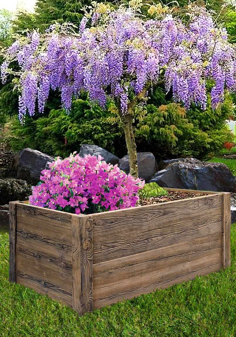 Hochbeete, Pflanzentröge und versteinertes Holz